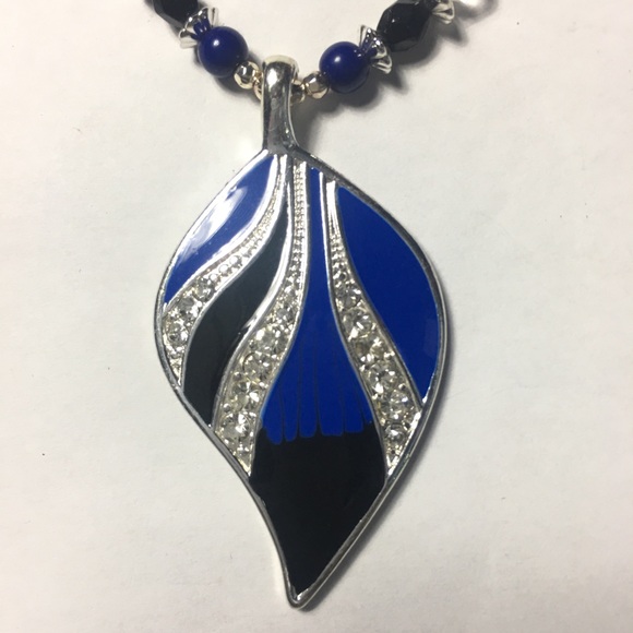 Rhinestone Statement Necklace - Picture 2 of 3